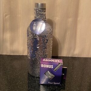 Absolut. Sequined Bottle Cover and Pour Sprout